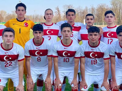 Genç Milli Futbol Takımları'nda yeniden yapılandırılmaya gidiliyor! Tuncay Şanlı, Farat Toku, Selçuk Erdoğan, Mehmet Aurelio ve Sabri Sarıoğlu'na görev verilmesi planlanıyor