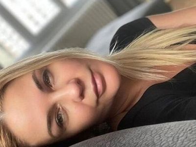 Kız kardeşi ve eski eşi tarafından ihanete uğrayan Emine Ün’den duygu dolu paylaşım! ‘Duygularım devam...’