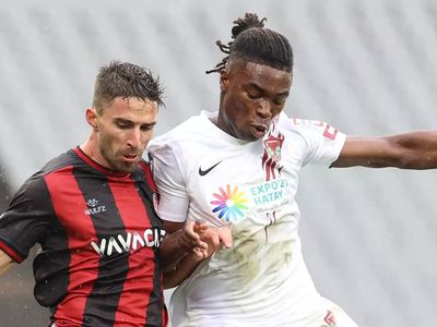 Fenerbahçe Hatayspor'dan Sam Adekugbe'yi transferde gözüne kestirdi!