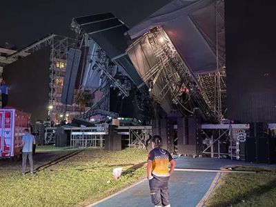 Megastar Tarkan'dan korkutan haber! Konser vereceği sahne bir anda yerle bir oldu: Yaralılar var