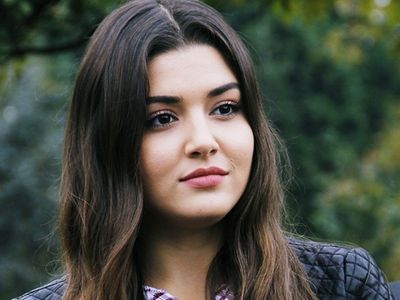 Ünlü Oyuncu Hande Erçel'in Hayatının Bilinmeyenleri