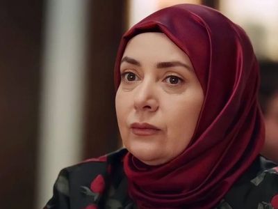 Kızılcık Şerbeti'nin Pembe'si bakın gerçekte kiminle evliymiş! 8 yıllık kocası çok tanıdık...