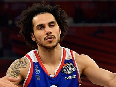Anadolu Efes'in yıldızı Shane Larkin'in ismi transferde Fenerbahçe Beko ile geçiyor!