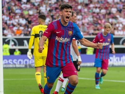 Barcelona'da Yusuf Demir Tarihe Geçti!