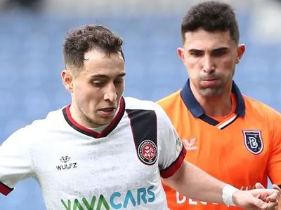 Süper Lig ekiplerinden Fatih Karagümrük formasını terleten Emre Mor'un transferi için Atalanta harekete geçti!