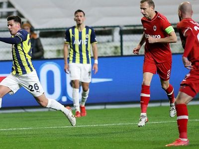 Fenerbahçeli Mert Hakan Yandaş Antwerp Maçının Ardından Olympiakos Başkanına Yanıt Verdi!