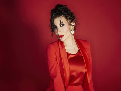 İrem Derici kimdir?