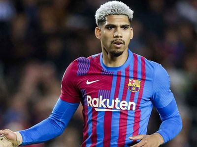 Barcelona - Celta Vigo maçında takım arkadaşı Gavi ile çarpışan Ronald Araujo bilincini kaybetti! Futbolcu acilen hastaneye kaldırıldı
