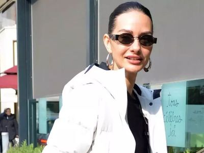 Yüzlerini göstermiyordu: Yasemin Özilhan'ın kızlarıyla olan paylaşımı gündem oldu! Güzellikleri hayran bıraktı...