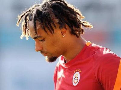 Galatasaray'da Sacha Boey Takımla Çalışmalara Başladı!