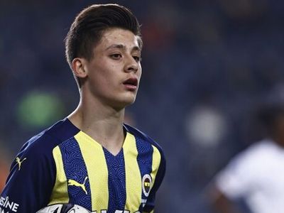 Fenerbahçe'de genç futbolcu Arda Güler'e yeni sözleşme teklif edildi!