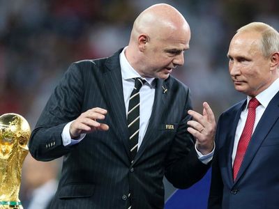 FIFA ve UEFA, Rusya milli takımını ve Rus takımlarını futboldan men ettiğini duyurdu!