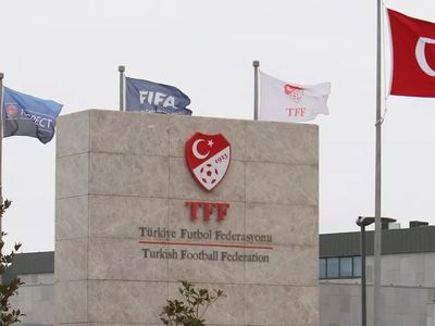 Hangi hakemler maç yönetmeyecek? TFF ve MHK'nın yeni kararı açıklandı bu hakemler artık maç yönetemeyecek!