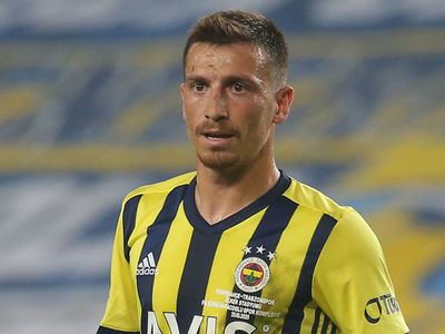 Fenerbahçe'de Mert Hakan Yandaş ve İrfan Can Kahveci Krizi!