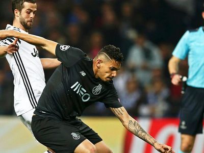 Fenerbahçe Tiquinho Soares'i Transfer Etmek İstiyor!