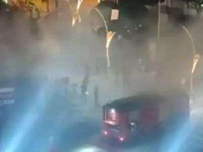 Cengiz Kurtoğlu'nun konserinde korku dolu anlar! Yangın çıktı Bakan Nebati alandan uzaklaştırıldı