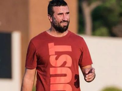 Hikmet Tuğsuz kimdir? 