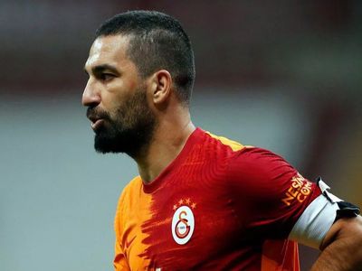 Galatasaray Kaptanı Arda Turan Taraftarlara Seslendi!