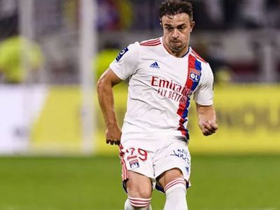 Galatasaray'ın uzun zamandır transfer gündeminde olan Xherdan Shaqiri'yi Fenerbahçe yakın takibe aldı!