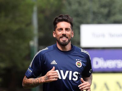 Fenerbahçeli Jose Sosa, Santa Clara'ya Transfer Oluyor!