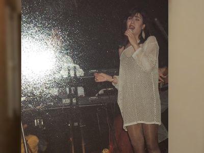 Yıldız Tilbe Gençlik Fotoğrafını Paylaştı