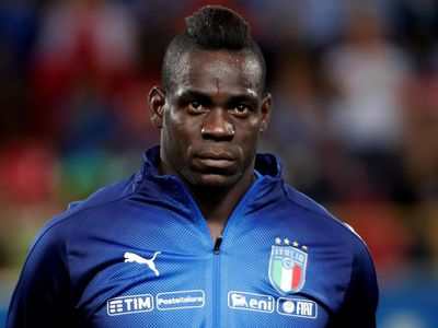 Adana Demirspor, Gökhan Gönül, Podolski ve Balotelli'yi Getiriyor