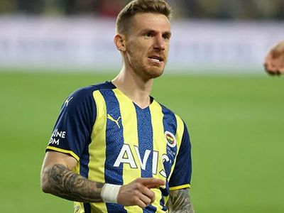 Fenerbahçe iç transferde takımdaki geleceği belirsiz olan Serdar Aziz ile anlaşmaya vardı!
