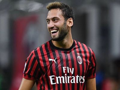 Dev Kulüpler Hakan Çalhanoğlu'nun Peşinde