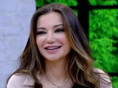 Esra Ezmeci’ye gelen itiraf mide bulandırdı! ‘Kocam ve kaynanam geceleri...’