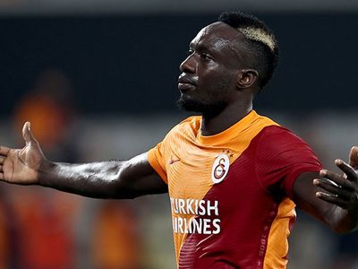 Galatasaray ile mukavelesini fesheden Mbaye Diagne, Başakşehir ile transfer görüşmesi yapmış!