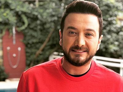 Onur Büyüktopçu Kimdir?