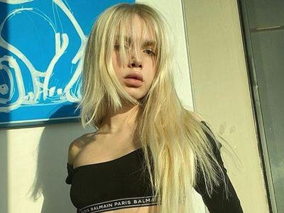 Aleyna Tilki İç Çamaşırlarıyla Kamere Karşısına Geçti: Hayranları Birbirlerine Girdi