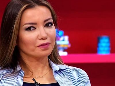 Esra Ezmeci, kendisine gelen soruya ne diyeceğini bilemedi! 'Eşimle günde 6 kez birlikte oluyorum' dedi soru kısa sürede olay oldu