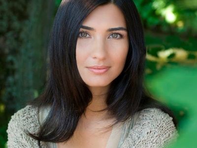 Tuba Büyüküstün kimdir?