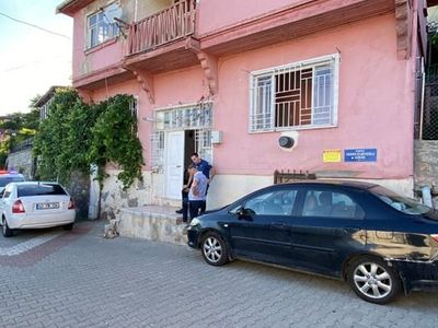 İzmit’te akılalmaz olay! Dini nikahlı eşini çıplak halde ölü buldu sebebi ise tüyler ürpertti