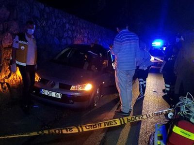 Karayolunda Cinayet! Seyir Halindeki Araca Ateş Açtılar