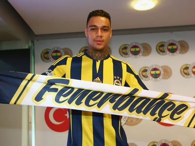 Eski Fenerbahçeli Gregory Van Der Wiel Başkan Aziz Yıldırım Tarafndan Tehdit Edilmiş!