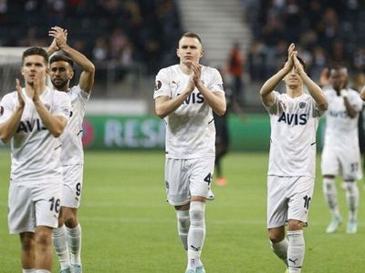 Fenerbahçe'ye Sakatlanan Futbolculardan İyi Haber Geldi!