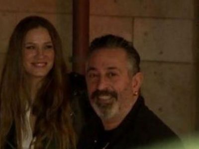 Serenay Sarıkaya ve Cem Yılmaz barıştı mı? Ünlü çift hakkında ortaya çıkan iddialar Cem Yılmaz’ın oğlunu kıskançlık krizine sokacak