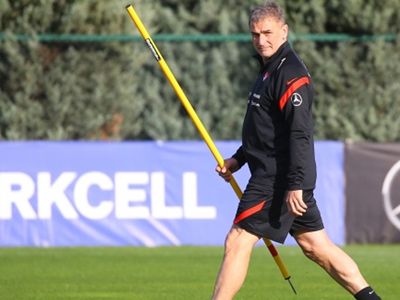 Stefan Kuntz A Milli Takım'a Yeni Sistem Getiriyor!