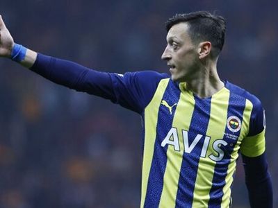 Acun Ilıcalı Fenerbahçeli Mesut Özil'in, takımı Hull City'e transferi hakkında konuştu!