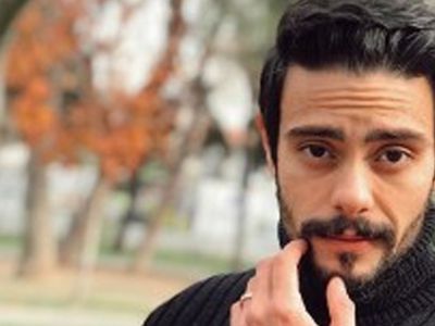 Rüzgar Erkoçlar kimdir?