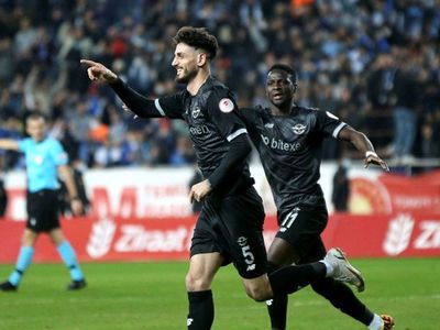 Trabzonspor Adana Demirsporlu Samet Akaydın'ı Transfer Etmek İstiyor!