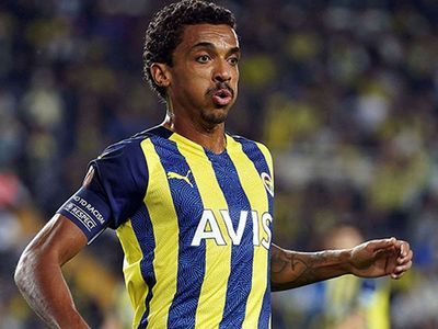 Fenerbahçe'de takımdan ayrılması gündemde olan Luiz Gustavo için Sao Paulo transferde devreye girdi!