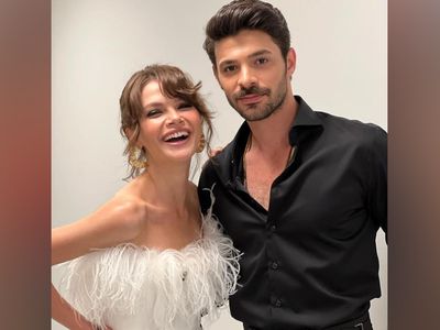 Gizli Saklı’nın dizi aşkı gerçek oldu! 4 yıllık ilişkisini bitiren Sinem Ünsal  rol arkadaşı Halit Özgür Sarı’yla öyle bir ifşa oldu ki...