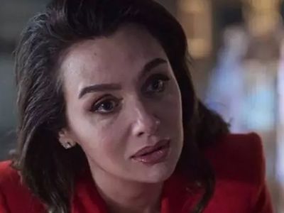 Birce Akalay ünlü oyuncuyla el ele görüntülendi: Aşk orucunu yakışıklı isimle bozdu!