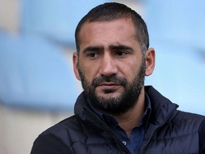 Galatasaray'ın unutulmayan isimlerinden olan Ümit Karan, Uşakspor'un yeni teknik direktörü oldu!