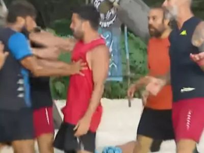 Survivor'da daha önce görülmemiş kavga! Herkes birbirine girdi: 8 kişi ayıramadı! Acun Ilıcalı müdahale etti...