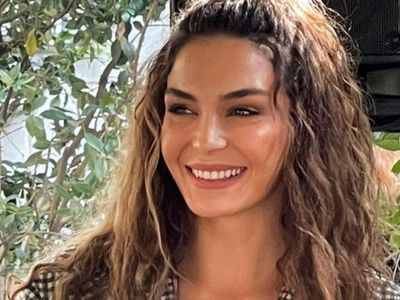 Ebru Şahin kimdir? 