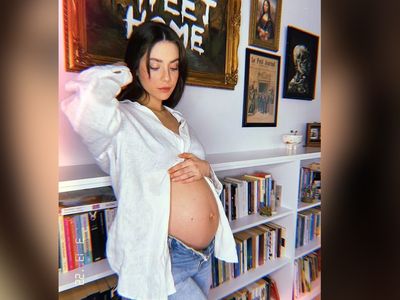Milan İsminin anlamı nedir? Fulya Zenginer karnı burnunda paylaşımı olay oldu! Bebeğine koyduğu isim ülkeyi ikiye böldü